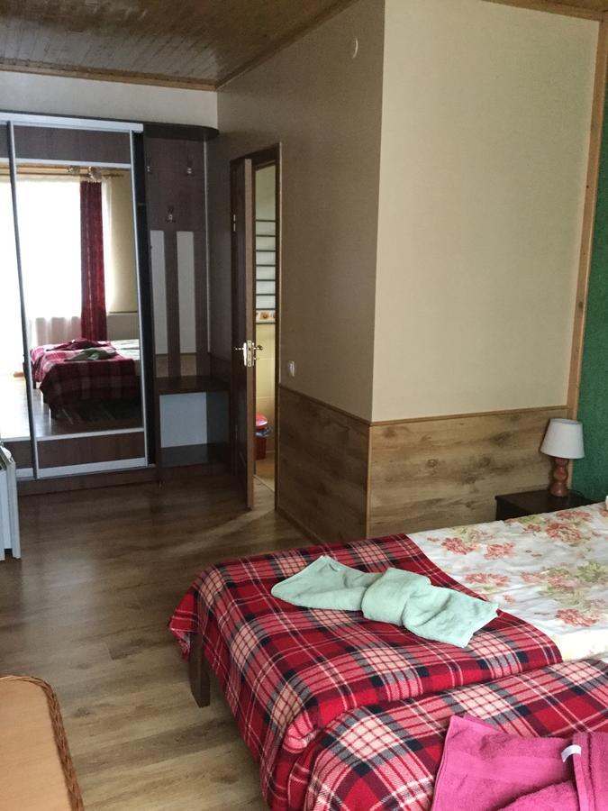 Hôtel Sadibe Oberig à Skhidnytsia Extérieur photo