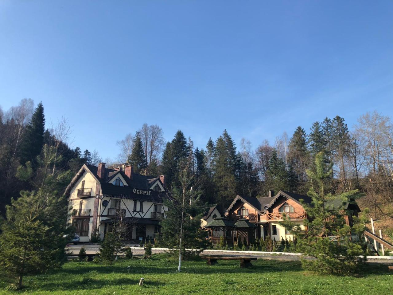 Hôtel Sadibe Oberig à Skhidnytsia Extérieur photo